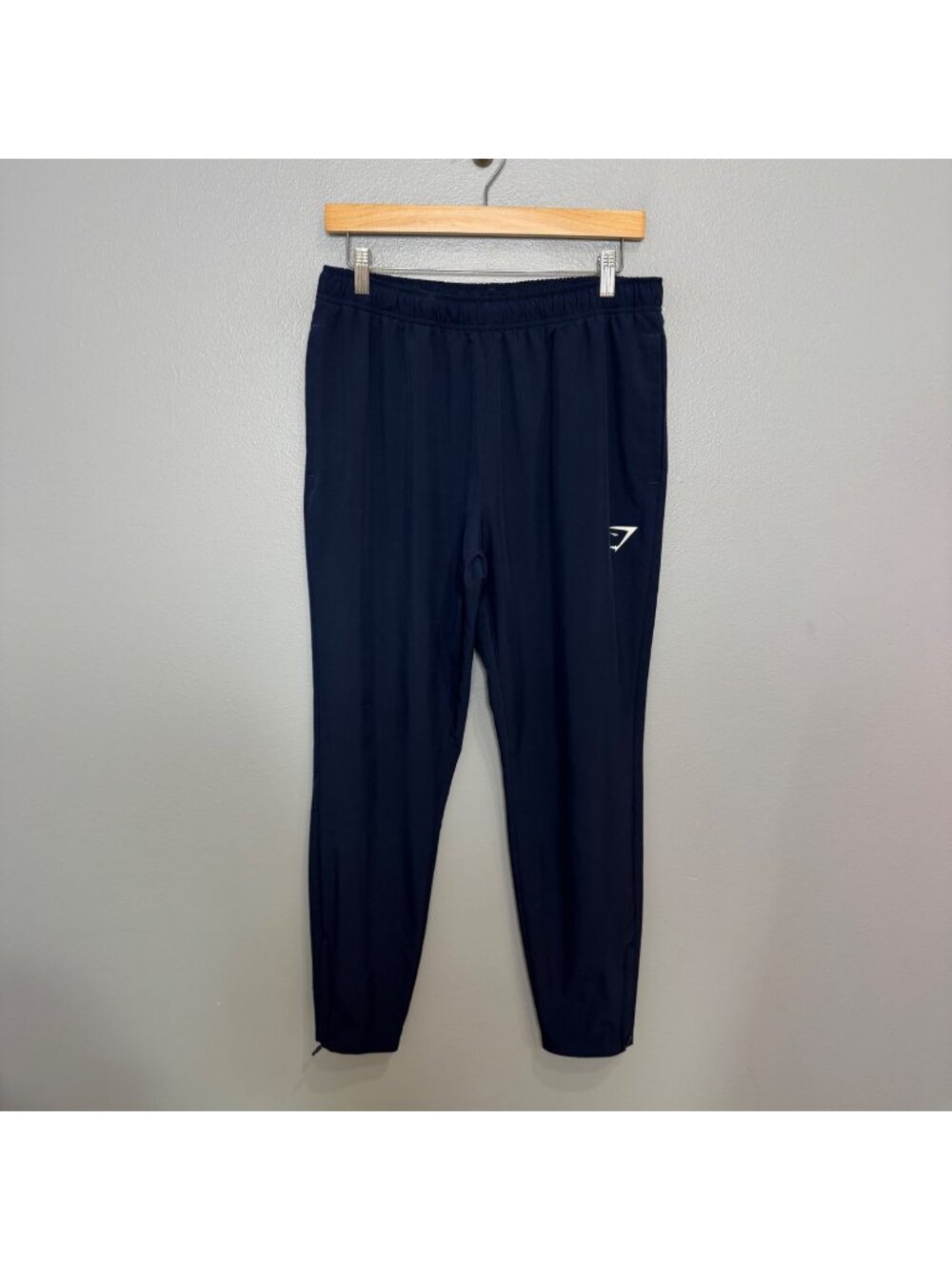 GYMSHARK arrival joggers in navy size M